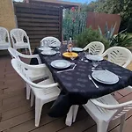Magnifique Maison Familiale Au Mas Des Vignes F4 Tres Bien Equipee Dans De Privee Ideale Jusqu'a 8pers Terrasse, Clim, Grande Piscine D'ete Et Piscine Chauffee L'hiver Parking Privatif Gratuit * Calvisson
