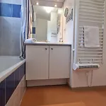 Magnifique Maison Familiale Au Mas Des Vignes F4 Tres Bien Equipee Dans De Privee Ideale Jusqu'a 8pers Terrasse, Clim, Grande Piscine D'ete Et Piscine Chauffee L'hiver Parking Privatif Gratuit Calvisson