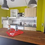 Magnifique Maison Familiale Au Mas Des Vignes F4 Tres Bien Equipee Dans De Privee Ideale Jusqu'a 8pers Terrasse, Clim, Grande Piscine D'ete Et Piscine Chauffee L'hiver Parking Privatif Gratuit * 칼비송