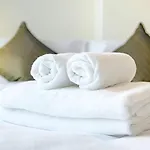 Magnifique Maison Familiale Au Mas Des Vignes F4 Tres Bien Equipee Dans De Privee Ideale Jusqu'a 8pers Terrasse, Clim, Grande Piscine D'ete Et Piscine Chauffee L'hiver Parking Privatif Gratuit 펜션 *