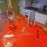 Σπίτι διακοπών Magnifique Maison Familiale Au Mas Des Vignes F4 Tres Bien Equipee Dans De Privee Ideale Jusqu'a 8pers Terrasse, Clim, Grande Piscine D'ete Et Piscine Chauffee L'hiver Parking Privatif Gratuit *