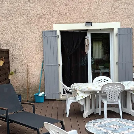 Magnifique Maison Familiale Au Mas Des Vignes F4 Tres Bien Equipee 8pers Terrasse, Clim, Grande Piscine D'ete Et Piscine Chauffee L'hiver Parking Gratuit Vakantiehuis Calvisson