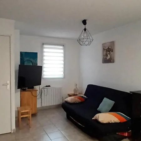 Magnifique Maison Familiale Au Mas Des Vignes F4 Tres Bien Equipee 8pers Terrasse, Clim, Grande Piscine D'ete Et Piscine Chauffee L'hiver Parking Gratuit Calvisson