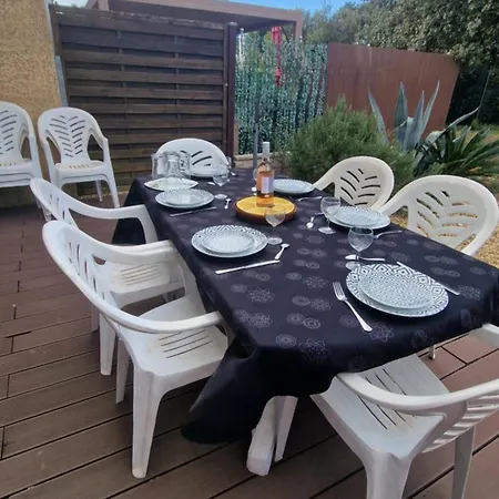 Magnifique Maison Familiale Au Mas Des Vignes F4 Tres Bien Equipee Dans De Privee Ideale Jusqu'a 8pers Terrasse, Clim, Grande Piscine D'ete Et Piscine Chauffee L'hiver Parking Privatif Gratuit * Calvisson