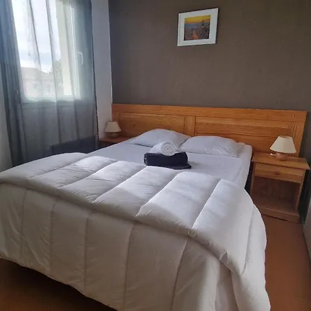 Сasa de vacaciones Magnifique Maison familiale au Mas des Vignes F4 très bien équipée 8pers terrasse, clim, grande piscine d'été et piscine chauffée l'hiver parking gratuit *