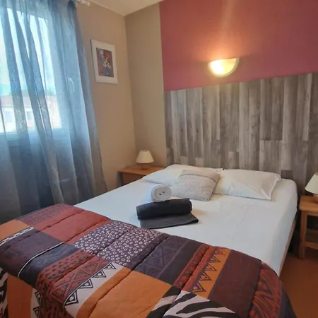 Magnifique Maison Familiale Au Mas Des Vignes F4 Tres Bien Equipee Dans De Privee Ideale Jusqu'a 8pers Terrasse, Clim, Grande Piscine D'ete Et Piscine Chauffee L'hiver Parking Privatif Gratuit Feriehus *
