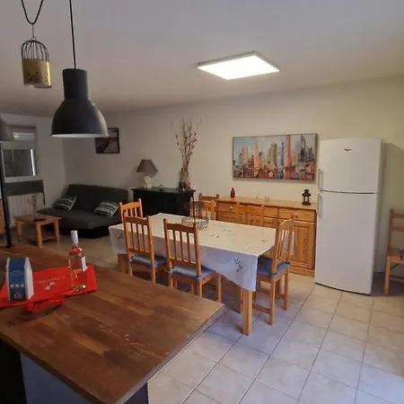 Magnifique Maison Familiale Au Mas Des Vignes F4 Tres Bien Equipee Dans De Privee Ideale Jusqu'a 8pers Terrasse, Clim, Grande Piscine D'ete Et Piscine Chauffee L'hiver Parking Privatif Gratuit Σπίτι διακοπών Calvisson