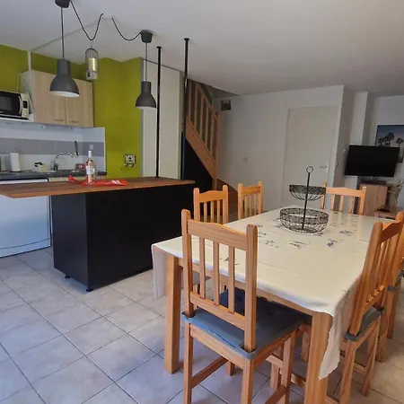 Casa vacanze Magnifique Maison Familiale Au Mas Des Vignes F4 Très Bien équipée 8pers Terrasse, Clim, Grande Piscine D'été Et Piscine Chauffée L'hiver Parking Gratuit *