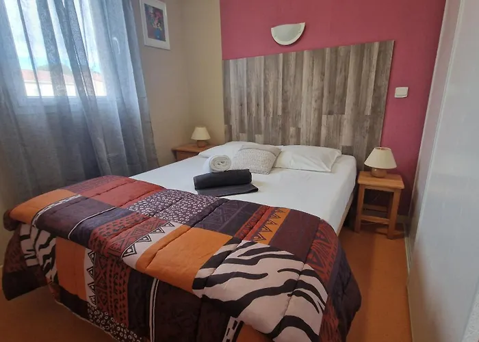 Magnifique Maison Familiale Au Mas Des Vignes F4 Très Bien équipée 8pers Terrasse, Clim, Grande Piscine D'été Et Piscine Chauffée L'hiver Parking Gratuit *