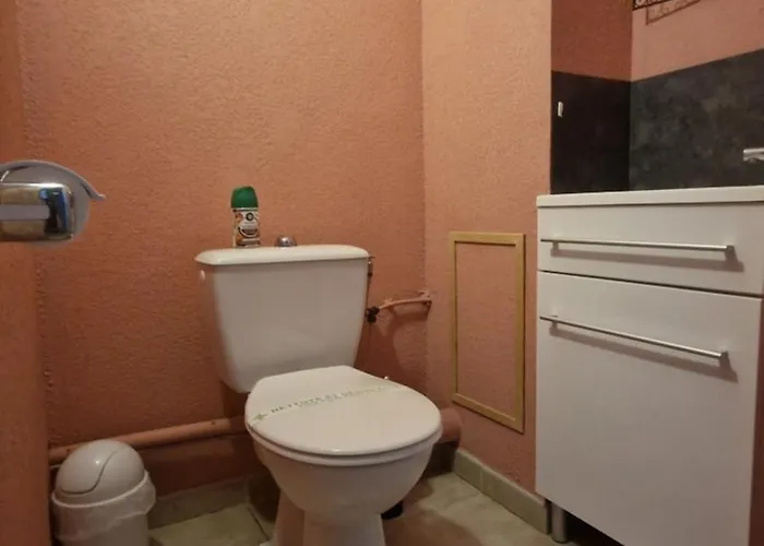 Magnifique Maison Familiale Au Mas Des Vignes F4 Tres Bien Equipee Dans De Privee Ideale Jusqu'a 8pers Terrasse, Clim, Grande Piscine D'ete Et Piscine Chauffee L'hiver Parking Privatif Gratuit Calvisson