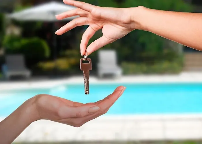 Dom wakacyjny Magnifique Maison Familiale Au Mas Des Vignes F4 Tres Bien Equipee Dans De Privee Ideale Jusqu'a 8pers Terrasse, Clim, Grande Piscine D'ete Et Piscine Chauffee L'hiver Parking Privatif Gratuit Calvisson
